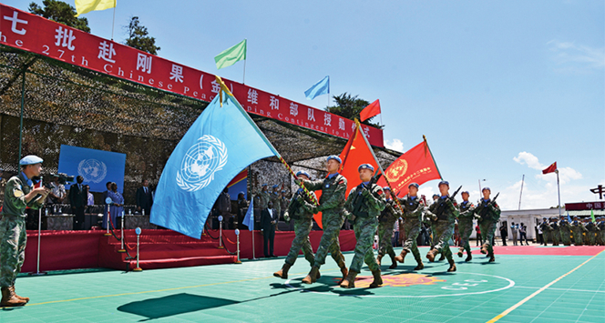 高舉人類命運(yùn)共同體旗幟 推動(dòng)世界走向光明前景